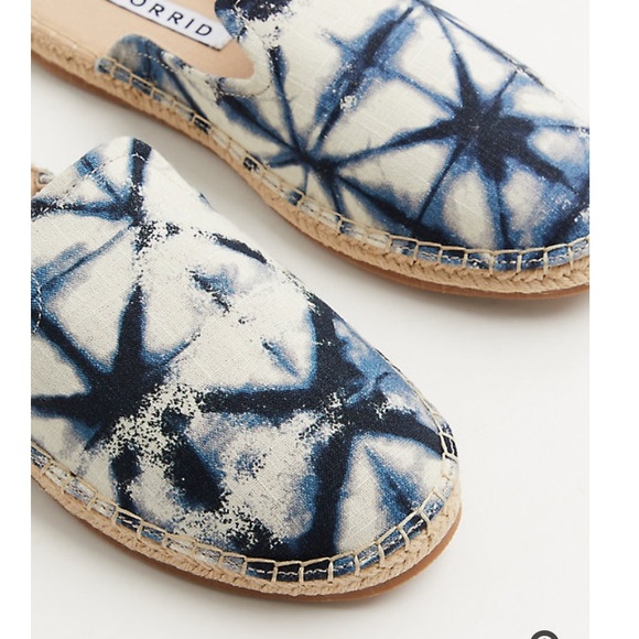 LAST PAIR - NEW Torrid tie dye wide width espadrille mule/shoe - Picture 3 of 11